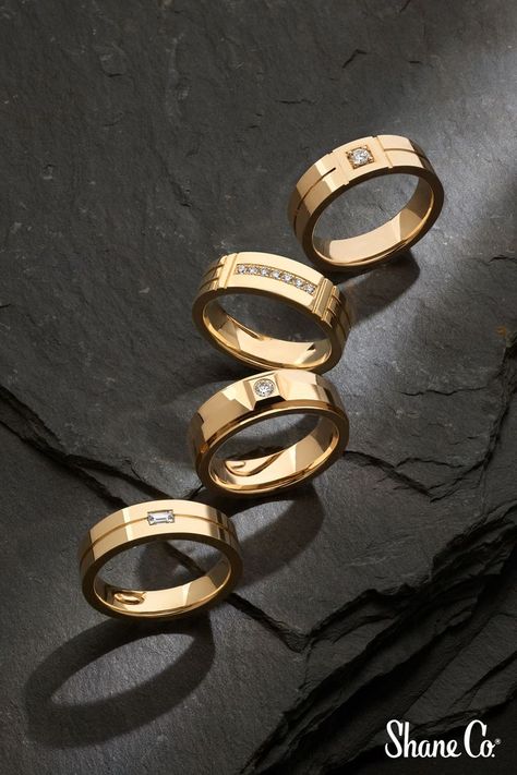 Modern Mens Wedding Rings, Mens Wedding Rings Gold, Wedding Rings For Men, Engagement Ring For Him, Mens Ring Designs, Couple Ring Design, Men Tips, Men's Wedding Bands, Mens Band Rings