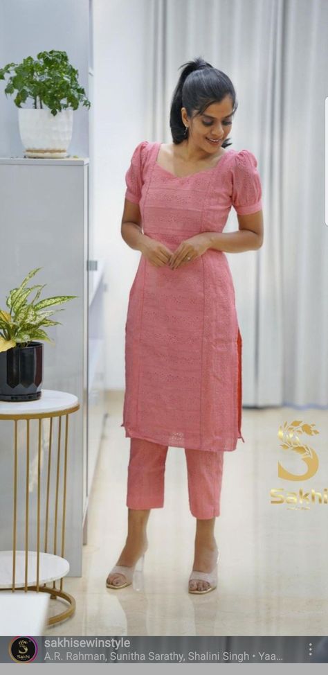 Most Stunning Latest Evening Dresses Designs Ideas For Girls 2023 Kurti Pettan Designer, Cotton Chudidar Designs Casual, Cotton Chudithar Stitching Designs, Kurti Designs Latest Net Material, Chudi Stitching Ideas, Salwar Patterns For Women, Chudidhar Stitching Ideas, Cotton Kurti Neck Designs Casual Wear, Kurthi Stitching Models