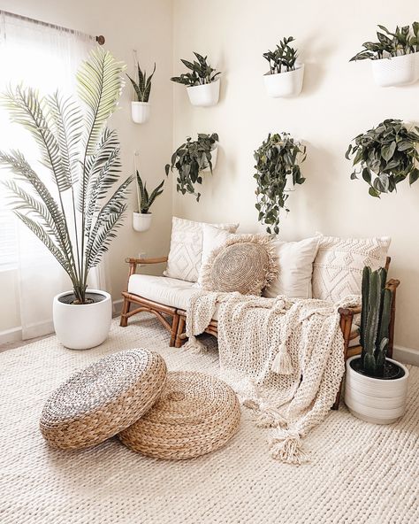 L Wallpaper, Green Home Decor, Décor Boho, Boho Dekor, Rugs Usa, Modern Round, Faux Plants, Living Room Inspiration, Artificial Plants