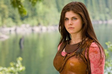 Alexandra Daddario Workout Routine and Diet Plan: How the Percy Jackson Actress Prepped for Baywatch! Alexandra Daddario True Detective, Percy Jackson Film, Annabeth Percy Jackson, Percy Jackson Movie, Matthew Daddario, True Detective, Logan Lerman, Annabeth Chase, Alexandra Daddario