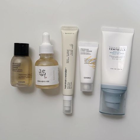 Korean Retinol, Haut Routine, Hydrating Toner, Glow Skin, Pretty Skin Care, روتين العناية بالبشرة, Pretty Skin, Glowing Complexion, Body Skin Care Routine