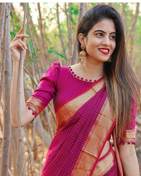 Saree styling inspiration ! Credits : Muse : @alkananda_bodapaty #designerprettyblouses Blouse Bahi Design, Blouse Designs Latest Fancy Sarees, Bahi Design, Simple And Unique Blouse Design, Boat Neck Designs, ब्लाउज बैक नेक डिजाइन, Saree Styling, Blouse Designs High Neck, Boat Neck Blouse Design