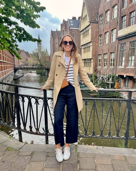 March Outfits, European Travel Outfit, Moda China, Rome Outfits, Fall Travel Outfit, Europe Travel Outfits, Trench Coat Outfit, Europe Outfits, Coat Outfit