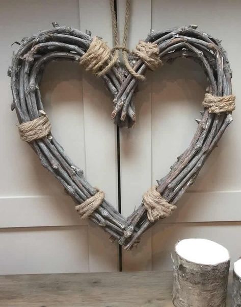 Willow Crafts Ideas, Willow Branch Crafts, Willow Crafts, Coffee Cup Crafts, Wood Log Crafts, Twig Crafts, Paint Diy Crafts, Willow Wreath, Twig Art