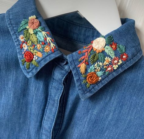 Hand Embroidered Collar, Shirts Embroidery Design, Embroidered Denim Shirt Outfit, Collar Shirt Embroidery, Denim Shirt Design, Diy Shirt Embroidery Ideas, Shirt Hand Embroidery Design, Jean Shirt Embroidery, Button Down Shirt Embroidery