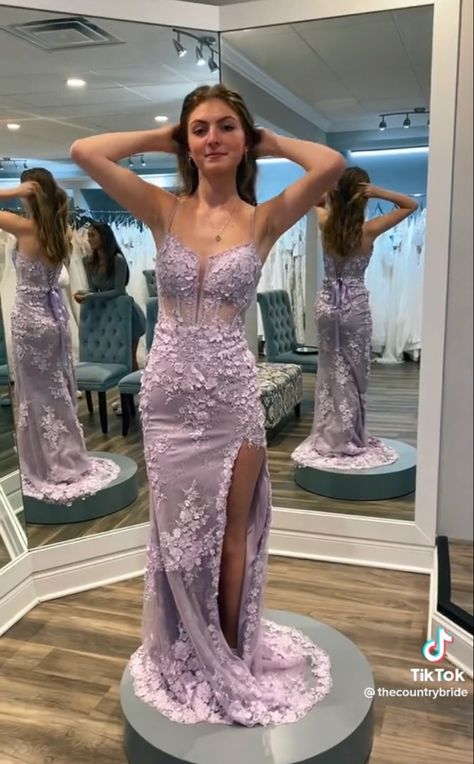 Lilac Lace Prom Dress, Lavander Prom Dress, Prom Dress Light Purple, Hoco Court Dresses Long, Purple Floral Prom Dress, Light Purple Prom Dresses, Light Purple Prom Dress, Lilac Prom Dress, Lilac Prom Dresses