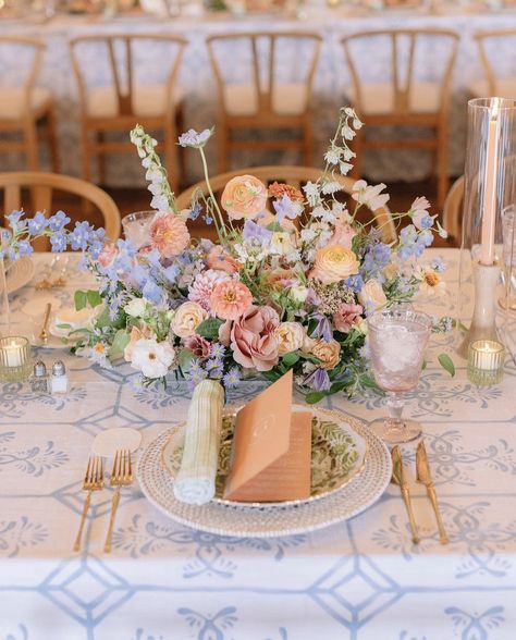 Bright Wedding Theme, Bold Wedding Colors, Pastel Wedding Theme, Wildflower Centerpieces, Wildflower Wedding Theme, Pastel Wedding Flowers, Wedding Table Linens, Outdoor Wedding Inspiration, Eclectic Wedding