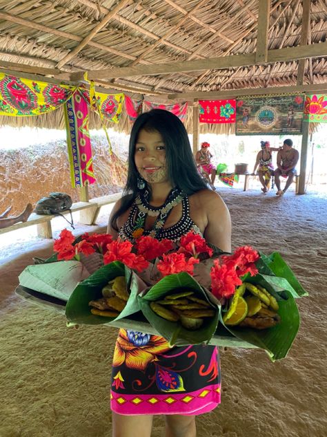 EmberA tribe lady Panama People, Darien Panama, Panama Aesthetic, Pretty Countries, Panama Culture, Catholic Aesthetic, Latina Aesthetic, Touch Your Heart, Latina Outfits