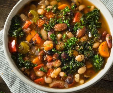 Borlotti Beans, Blue Zones Diet, Blue Zones Recipes, Dried Chickpeas, Dried Cranberry, Zone Recipes, Cranberry Beans, Minestrone Soup Recipe, Blue Zone