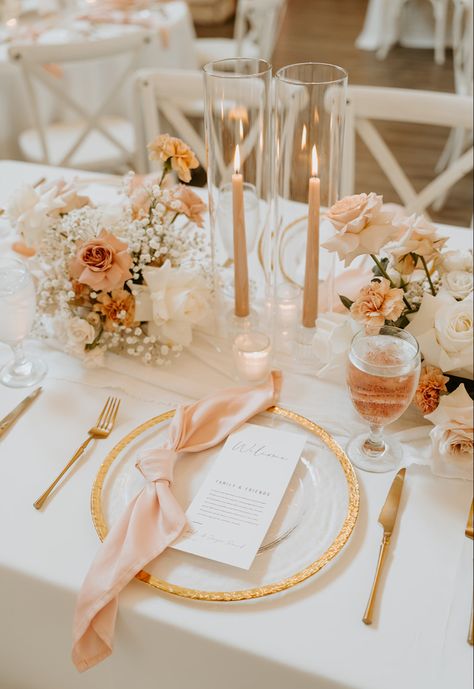 Blush and White wedding Colors Blush Wedding Reception Tables, Simple Blush Pink Wedding Decor, Pink Peach White Wedding Decor, Champagne Gold And Peach Wedding, Romantic Blush Wedding Decor, Blush And Beige Table Setting, Champagne Pink And White Wedding, Champagne Table Decor Wedding, Blush Fall Wedding Colors