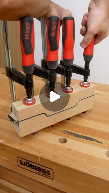 Aurélien on Instagram: "Make your own furniture plywood handles in a couple of hours, you need only :  A mould made out of MDF,  few edge band veneer cuts off,  wood glue,  Bessey clamps   and lets do it ! If you want to see another great idea with this technique check out the last video from @robax.bois , he use also this method for a great purpose.   I used titebond ultimate 3, and I left the clamps for 2 hours, that’s enough, but if you want to secure the bonding, leave under pressure overnight.   The more your veneer is thin the more you can reduce the mould angle radius (thin = more flexibility)  Veneer is from Finsa." Lets Do It, Wood Glue, Under Pressure, I Left, Mold Making, Diy Wood Projects, Diy Wood, Making Out, Wood Diy