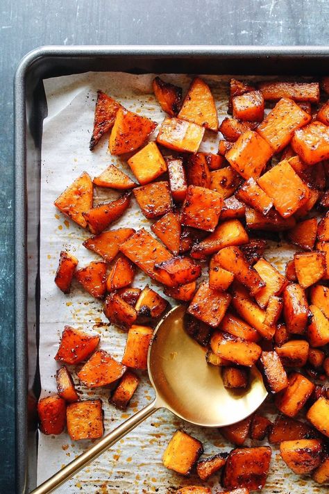 Butternut Squash Brown Sugar, Butternut Squash Sweet Potato Recipes, Butternut Squash Oven, Spicy Butternut Squash, Oven Roasted Butternut Squash, Butternut Squash Recipes Roasted, Butternut Squash Sweet, Baked Butternut Squash, Butternut Squash Recipes