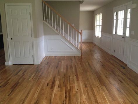 RED OAK VS WHITE OAK HARDWOOD FLOORING: WHICH IS BETTER? — Valenti Flooring Types Of Hardwood Floors, Oak Hardwood Floors, Red Oak Hardwood Floors, Red Oak Floors, Red Oak Hardwood, Hardwood Floor Colors, White Oak Hardwood Floors, Simple Kitchen Design, Quarter Sawn White Oak