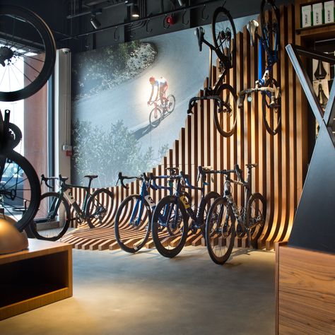 Cycle Store Design, Led Lighting Ideas, Bicycle Workshop, Bicycle Cafe, Cycle Store, Bike Room, Bicycle Store, Garage Bike, Bicycle Decor