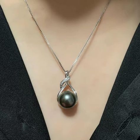 Tahitian-Black-Pearl-Necklace
✨ 
Buy this product from AMAZON 
✨ 
Product Details:
•Black pearl necklace 9-10mm,18K Gold Plated 925 sterling silver
•Material : Sterling Silver
•Metal type : Sterling Silver
•Clasp type : Round Clasp
•Chain type : Box
•Metal weight : 3.24 g
•Gem type : Tahitian black pearl
•Country of Origin : China Real Pearl Earrings, Black Pearl Necklace, Tahitian Black Pearls, Buy Necklace, Real Pearls, Silver Material, Pretty Jewellery, Black Pearl, Types Of Metal