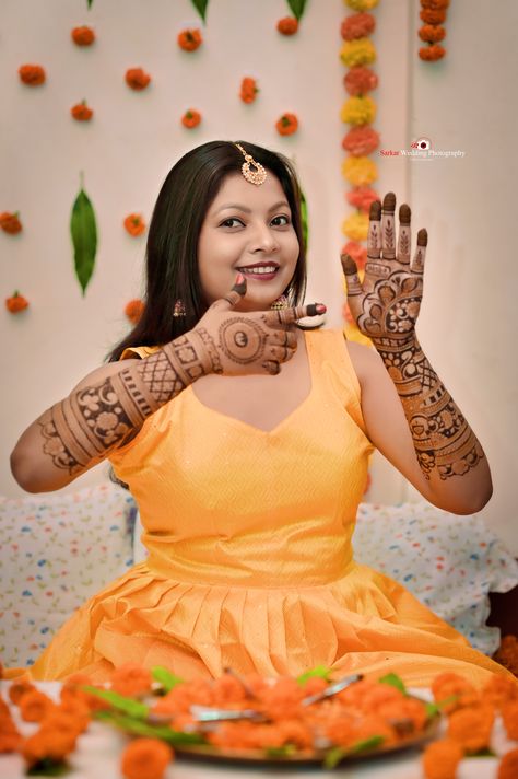 mehandi pose, mehandi, wedding mehandi pose, bengali wedding, Bride Mahndi Pic, Mehandi Wedding Photography, Mehandi Pose Photo, Mehandi Dulhan Pose, Wedding Mehandi Pose, Mehandi Close Up, Bridal Mehendi Poses, Mehandi Rasam Photography, Mehendi Shoot Poses