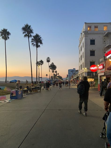 Travel Aesthetic Los Angeles, Oxnard California Aesthetic, California Venice Beach, L.a California, Venice California Aesthetic, California City Aesthetic, California Lifestyle Aesthetic, California Dreaming Aesthetic, Cali Life Style