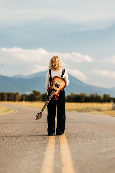 Senior Picture Ideas For Music Lovers, Singing Photoshoot Ideas, Musician Senior Photos, Graduation Pictures With Guitar, Guitar Portrait Photography, Musician Branding Photoshoot, Senior Photo With Guitar, Senior Picture Music Ideas, Guitar Picture Ideas