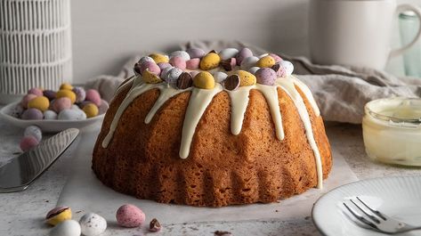 Easter Bundt Cake Recipe Easter Bundt Cake, Easter Themed Treats, Flavored Coffee Creamer, Low Fat Snacks, Chocolate Bunnies, Glaze For Cake, Bundt Cake Recipe, Candy Egg, Square Recipes