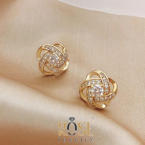 Shop with love 🛒 Fishtail earrings . https://rosejewelryonline.com/products/fishtail-rings #jewely #jewelry #jewelrylover Korean Earrings, Celtic Knots, Ear Earrings, Earring Trends, Girl Jewelry, Small Earrings Studs, Christmas Gift Jewelry, Delicate Jewelry, Delicate Earrings