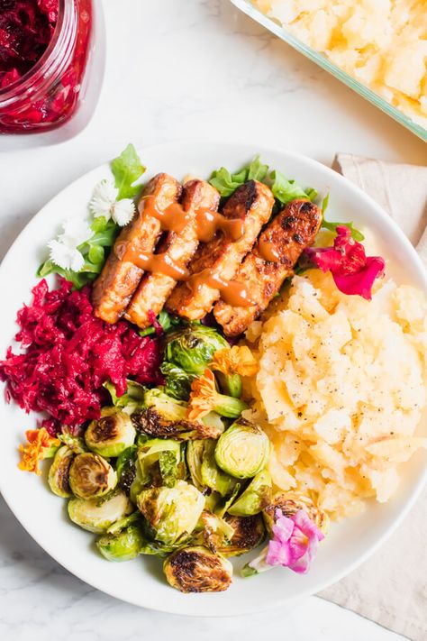 BBQ Tempeh Nourishment Bowls with Buttery Mashed Rutabaga | Abra's Kitchen Vegan Meal Prep Lunch, Beetroot And Carrot Salad, Mashed Rutabaga, Beet Relish, Bbq Tempeh, Winter Salad Recipes, Meal Prep Lunch, Prep Lunch, Easy Bbq