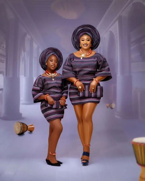 Nothing beats a mother's love❤ #sonoliciastrend #explore #asooke #nk #bride #fugu Aso Ofi Styles, Oleku Style, Iro And Buba, Mum And Daughter Matching, Owambe Styles, Asoebi Style, Mother Daughter Date Ideas, Nigerian Women, Yoruba Bride