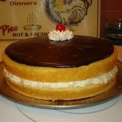 Bavarian Cream - Allrecipes.com Bavarian Cream Recipe, Bavarian Cream Filling, Pudding Frosting, Dinner Pies, Cake Filling Recipes, Bavarian Cream, Fried Pies, Dark Chocolate Cakes, Homemade Donuts