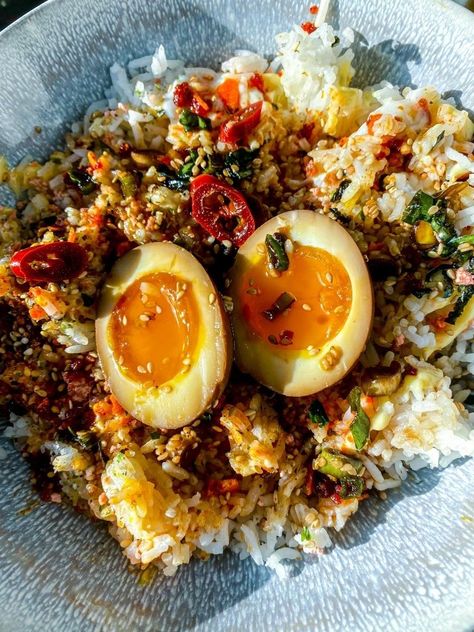 Mayak Eggs (Korean Marinated Eggs) - Farah J. Eats Korean Marinated Eggs, Mayak Eggs, Korean Banchan, Marinated Eggs, Soy Sauce Eggs, Open Faced Sandwich, Gluten Free Chili, Soft Boiled Eggs, Eggs Recipe