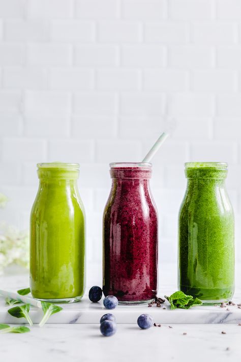 3 Smoothie Recipes With A Boost - The Green Creator 3 Smoothie Recipes With A Boost Buckwheat Bread, Fruity Recipes, Sweet Smoothies, Raspberry Smoothie, Smoothie Diet Plans, Makanan Diet, Desserts Recipes, Herbal Blends, Trik Fotografi