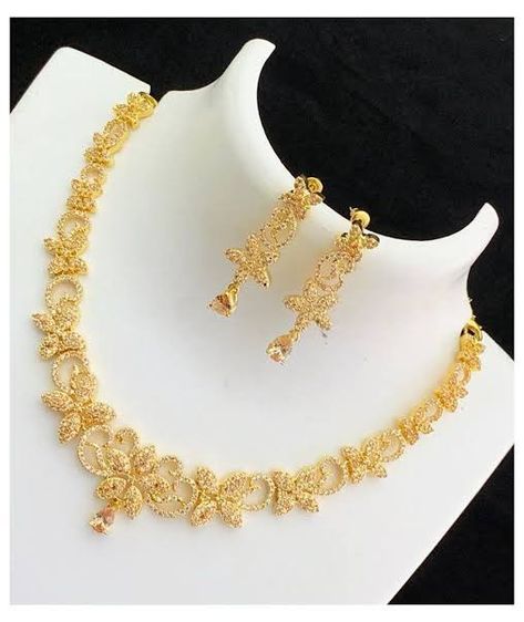 The beauty is yours go for it Latest Gold Necklace, Gold Necklace Wedding, Unique Gold Jewelry Designs, Gold Bridal Necklace, Topaz Crystal, Gold Jewelry Simple Necklace, Gold Necklace Indian Bridal Jewelry, Jewelry Set Design, Gold Bride Jewelry