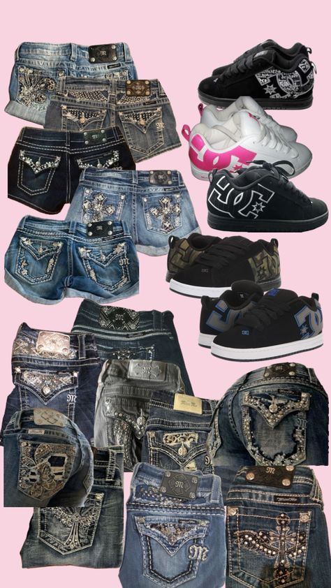 Shoes Y2k, Mcbling Fashion, Trashy Outfits, Latina Outfits, 2000s Clothes, Latina Fashion Outfits, Y2k Shorts, Latina Fashion, Outfit Inspo Casual