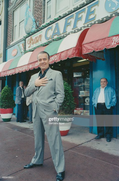 News Photo : American actor Tony Sirico outside the Gran Caffe... Italian American Aesthetic, Sopranos Cast, Tony Sirico, Italian Gangster, Real Gangster, Female Poets, Mafia Gangster, The Heist, Tony Soprano