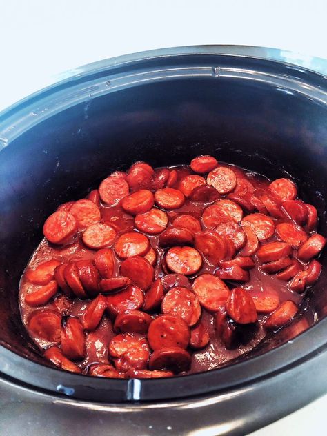 Kielbasa Crockpot, Kielbasa Appetizer, Sausage Crockpot Recipes, Kielbasa Bites, Slow Cooker Kielbasa, Sausage Appetizers, Sausage Crockpot, Smoked Sausage Recipes, Crockpot Appetizers