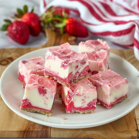 Strawberry Cheesecake Fudge Recipe - Strawberry Cheesecake Lush Recipe, Strawberry Cheesecake Fudge Recipe, Strawberry Cheesecake Fudge, Cheesecake Fudge Recipe, Strawberry Cheesecake Recipe Easy, Strawberry Fudge Recipe, Strawberry Cheesecake Lush, Cheesecake Fudge, Strawberry Fudge