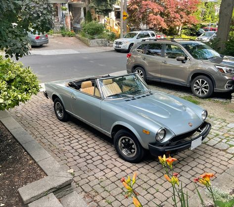 Fuel injected Fiat 124 Spider Fiat Spider 124, Girl Cars, Fiat Spider, Fiat 124 Spider, Car Designs, Awesome Cars, Retro Baby, Car Girls, Brigitte Bardot