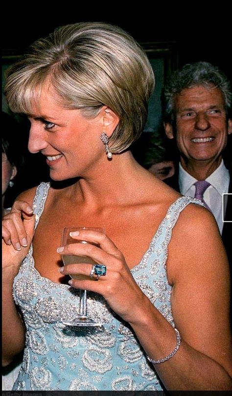 Meghan Markle Princess Diana Aquamarine and Diamond Ring | Etsy Morganite Engagement Ring Vintage, Princess Diana Ring, Unique Engagement Rings Rose Gold, Diana Ring, Vintage Engagement Rings Art Deco, Gold Ring Engagement, Lady Diana Spencer, Cartier Tank, Diana Spencer