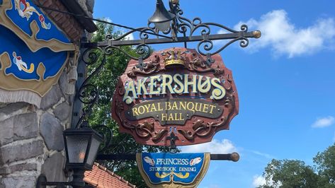 A Magical Review of Akershus Royal Banquet Hall's Princesses for Storybook Dining Breakfast Royal Banquet Hall, Akershus Royal Banquet Hall, Norwegian Waffles, Epcot Restaurants, Royal Banquet, Vacation Quotes, Breakfast Pastries, Disney Addict, Banquet Hall