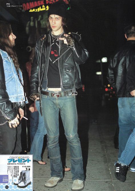 Mens Metalhead Fashion, 80 Fashion Men 1980s Style, Alt Rock Aesthetic Men, 1990s Fashion Grunge Men, Punk Men Aesthetic, Punk Y2k Men, Punk Outfits 80s Men, Punk Rock Men Outfit, Punk Mens Fashion 1980s Style