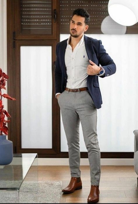 Outfits Caballero, Outfits For The Office, Chelsea Boots Men Outfit, Money Men, Mens Dress Outfits, Blazer Outfits Men, Outfit Blazer, Mens Business Casual Outfits, Formal Men Outfit