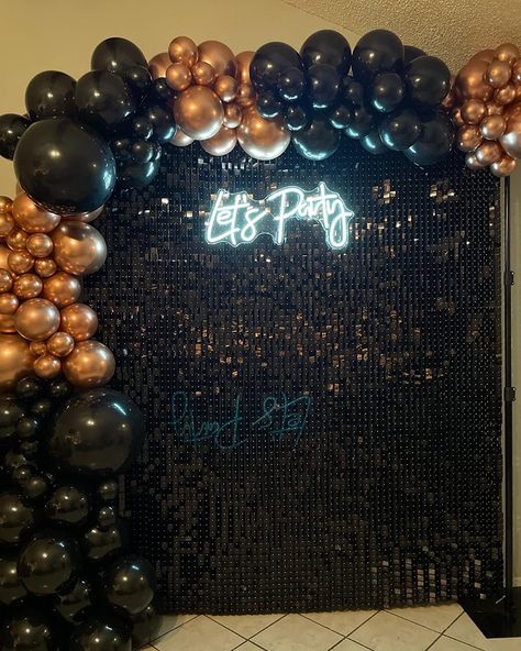 Amazon.com: Shimmer Wall Panels,Sequins Backdrop,15 Panels,Great for Events,Home Decoration,Birthday Party (Black) : Musical Instruments Black Shimmer Wall With Balloons, Black Shimmer Wall Backdrop, Black Backdrop Ideas, Birthday Decors At Home, Black And Silver Backdrop, Black Sequin Backdrop, Black Shimmer Wall, Black Photo Backdrop, Black Tie Birthday Party