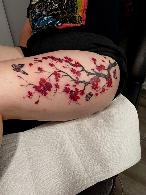 Japanese Thigh Tattoo, Birthday Tattoos, Cute Thigh Tattoos, Hip Thigh Tattoos, Muster Tattoos, Dragon Tattoos, Thigh Tattoos, Red Ink Tattoos, Tatuaje A Color