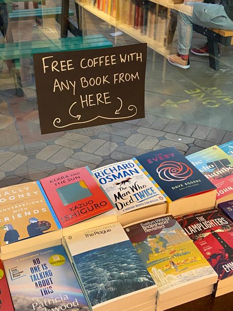 Bookshop Café, Bookstore Design, Library Cafe, Bookstore Cafe, Emily Henry, Cozy Coffee Shop, Book Bar, Book Cafe, Dream Book