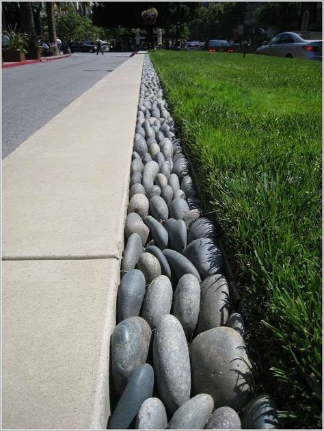 9using rain gutters; fill with rocks & use as a border Driveway Edging, Stone Edging, River Rock Landscaping, Hardscape Design, Landscape Edging, Lawn Edging, Have Inspiration, Rain Garden, Garden Edging