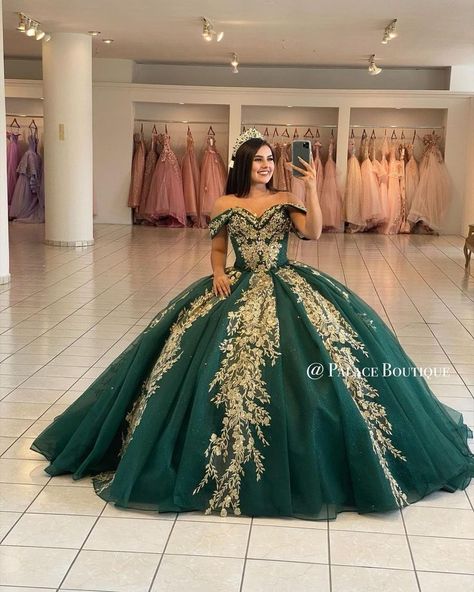 Pin by Thiarie Ortiz on Quinceañero in 2022 | Quinceanera dresses blue, Quince dresses, Quinceanera dresses gold Forest Green 15 Dress, Emerald Green Quncie Dresses, Quince Dresses Emerald Green With Gold, Quinseñeras Dresses Green, Forest Green Quinceanera Dress With Gold, Dark Green Quinceanera Dresses With Gold, Royal Green Quinceanera Dresses, Dark Green Quince Dresses With Gold, Quencinera Dresses Emerald Green