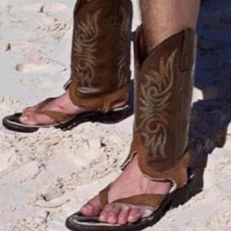 Now, THESE are Chanclas! LOL!!!! Silly Shoes, Trash Party, Flip Flop Boots, Texas Style, Beach Bum, Bones Funny, Dumb And Dumber, The Well, Cowboy Boots