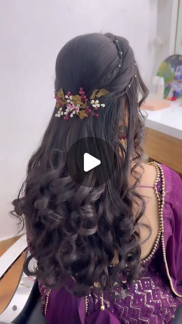 Hairstyles For Long Hair On Anarkali, Latest Open Hair Hairstyles For Wedding, Anarkali Suit Hairstyle, Party Wear Saree Hairstyle Look, Ideas For Wedding Hairstyle, Hair Styles For Anarkali, Engejment Hairstyles, Hairstyle For Long Dress Ideas, Open Hairstyles For Reception