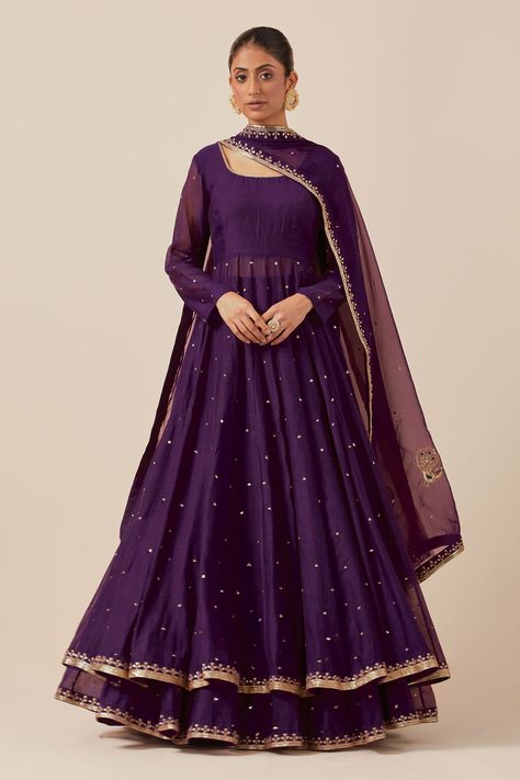 Anarkali Skirt, Anarkali Designs, Anarkali Dress Pattern, Dress Design Patterns, Violet Color, Simple Pakistani Dresses, Designer Party Wear Dresses, Designer Dresses Casual, Stylish Party Dresses