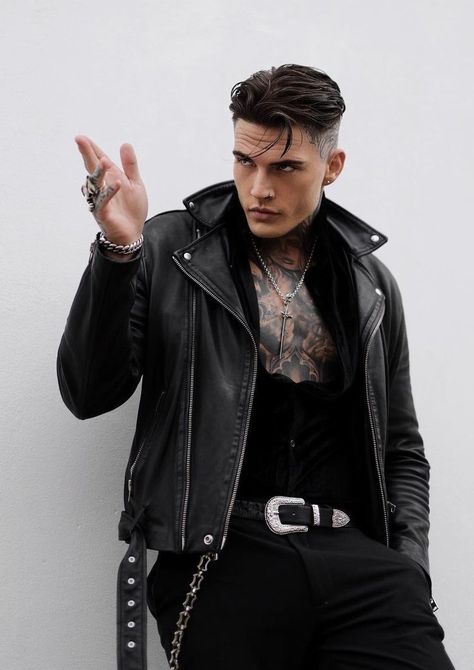 Black Leather Biker Jacket, Look Rock, Leather Jacket Outfits, Biker Girl, Leather Biker Jacket, Black Leather Jacket, Character Outfits, Leather Jacket Men, Goth Fashion