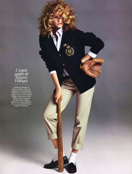 Vogue Paris August 2009, Tommy Hilfiger Preppy Baseball, Preppy Street Style, Pretty Preppy, Adrette Outfits, Classic Loafers, Ivy Style, Look Retro, Preppy Chic, Preppy Girl