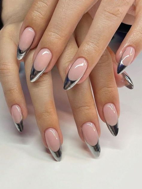 Nails With Animations, French Nail Inspo Almond, Non Traditional French Tip Nails, Nails For Drake Concert, Silver Chrome Almond Nails, French Chrome Nails Designs, Alexa Demie Nails, French Manicure Couleur, Metallic Silver Nails